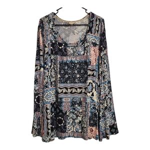 Eyeshadow bell sleeve top bohemian top long sleeve top 1X flowy top blue black